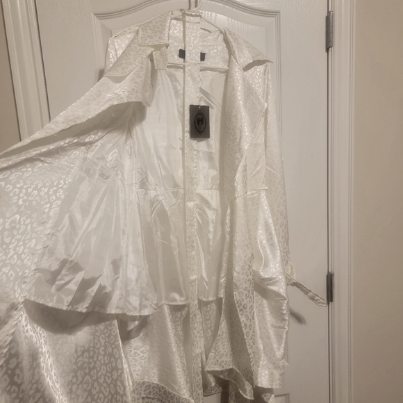NWT - TOV Holy White Animal Print Jacket - Picture 4 of 6